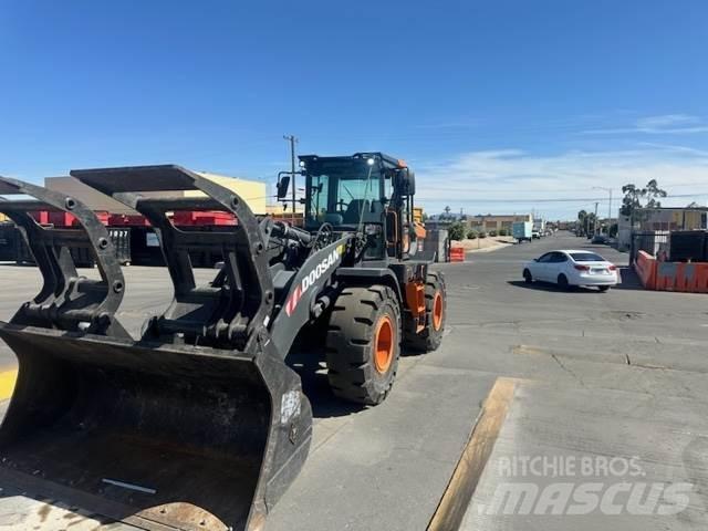 Doosan DL250-7 Kolové nakladače