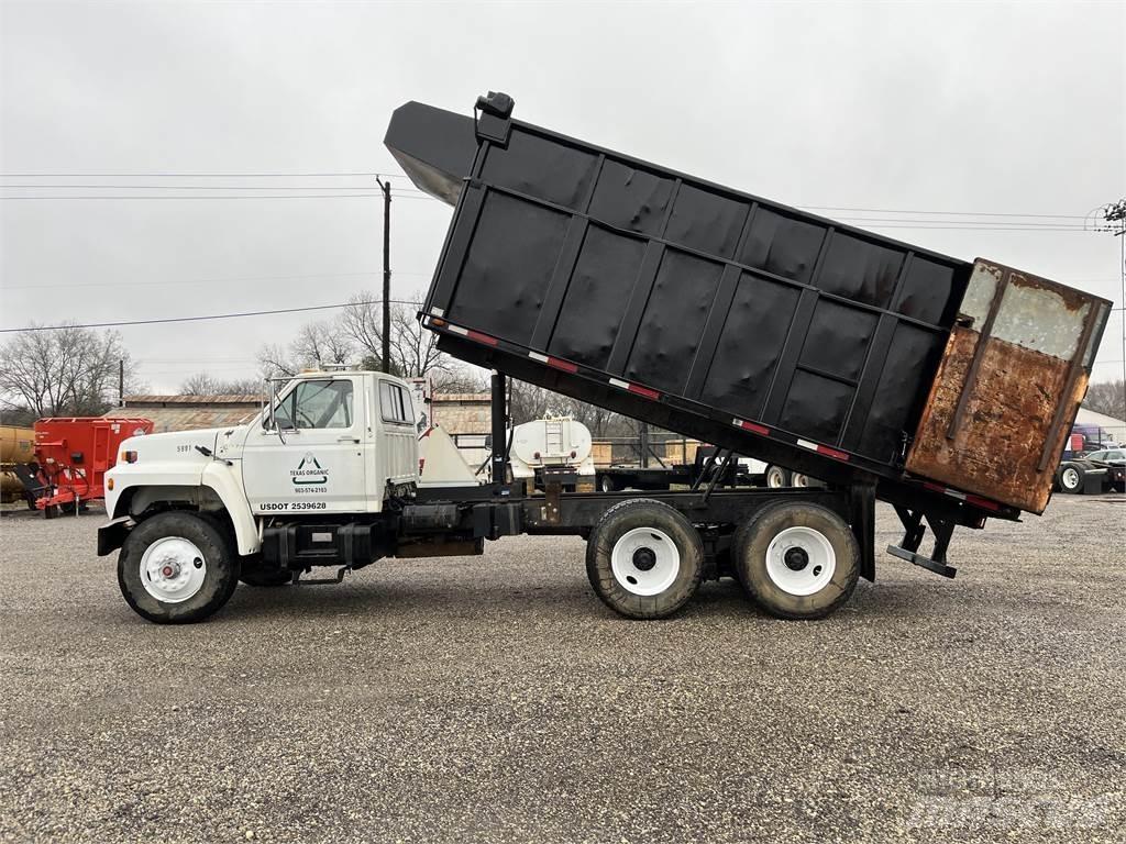 Ford FT900 Sklápěče