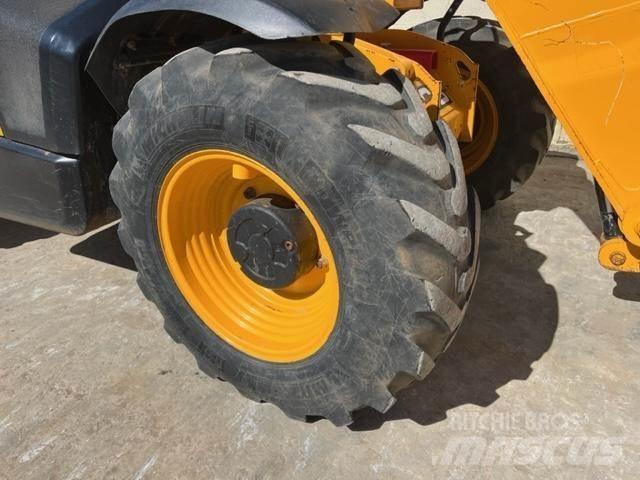 JCB 535-95 Další