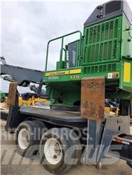 John Deere 437E Pásové nakladače