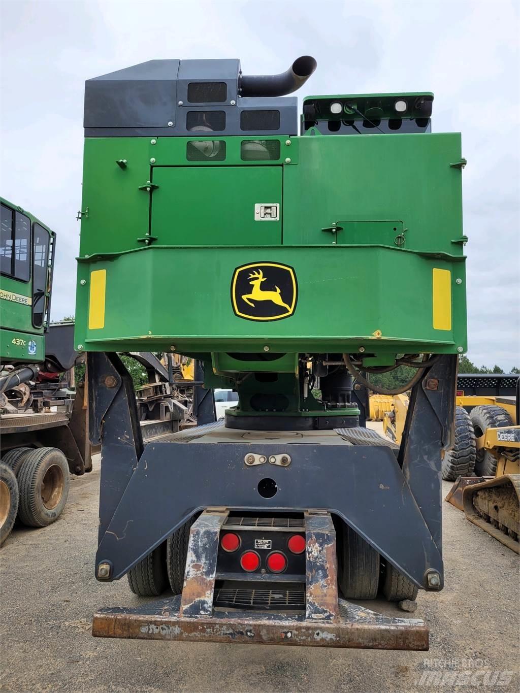 John Deere 437E Pásové nakladače