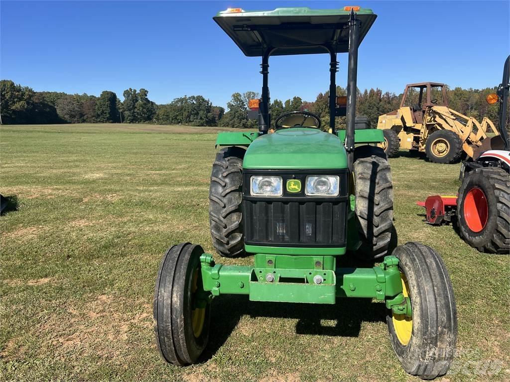 John Deere 5103 Traktory