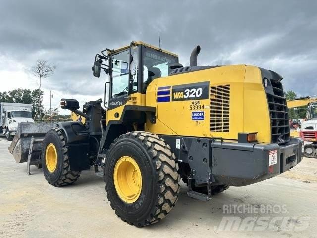 Komatsu WA320-8 Kolové nakladače