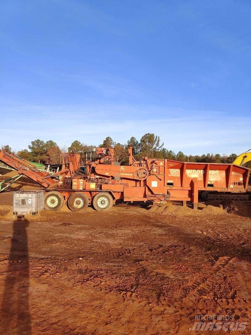 Morbark 3800 Pily