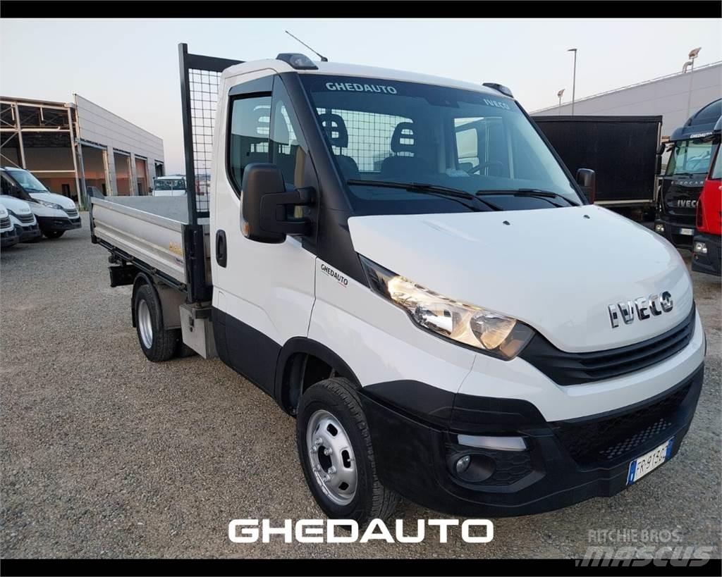Iveco 35C14 Skříňová nástavba