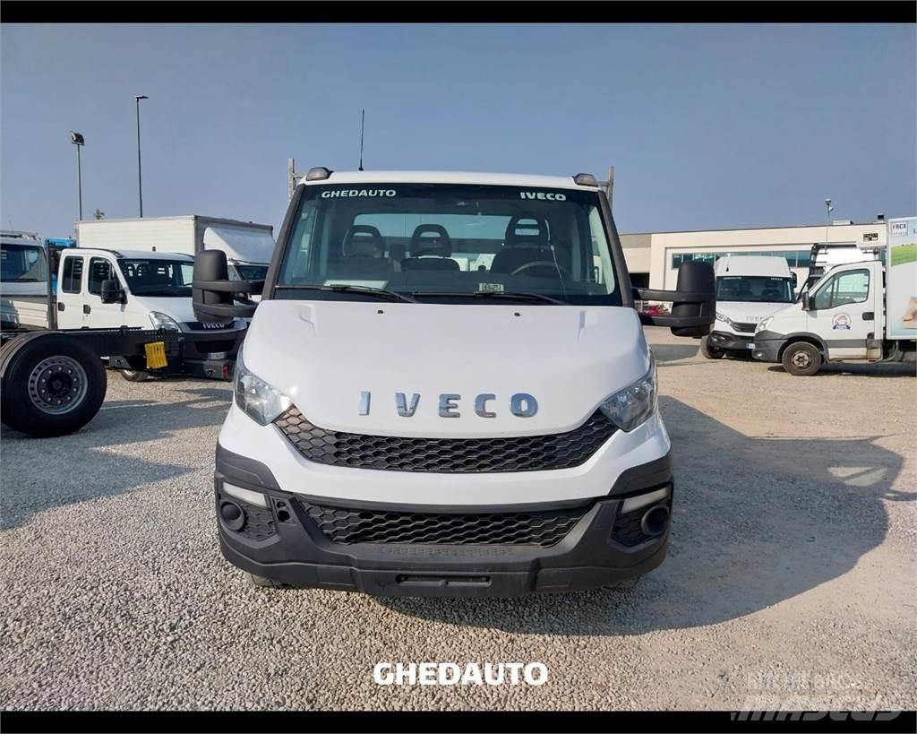 Iveco 35C15 Skříňová nástavba