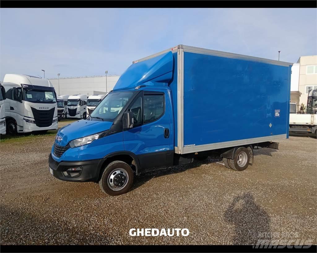 Iveco 35C16 Skříňová nástavba