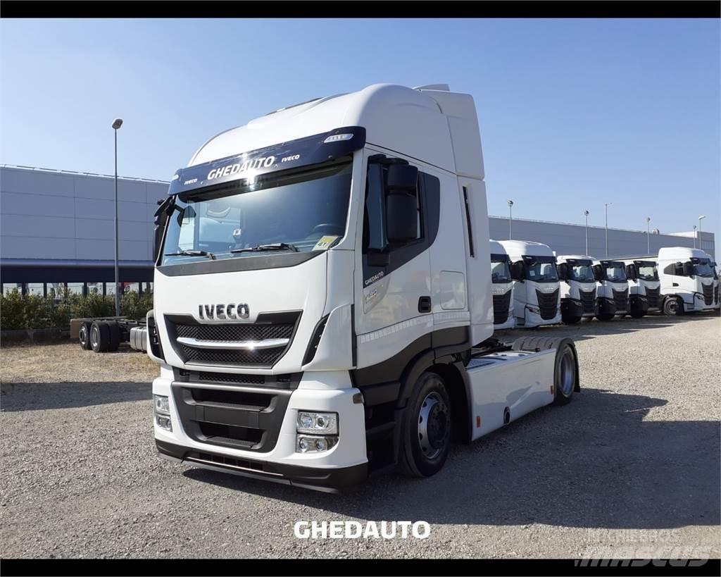 Iveco AS440S48 Skříňová nástavba