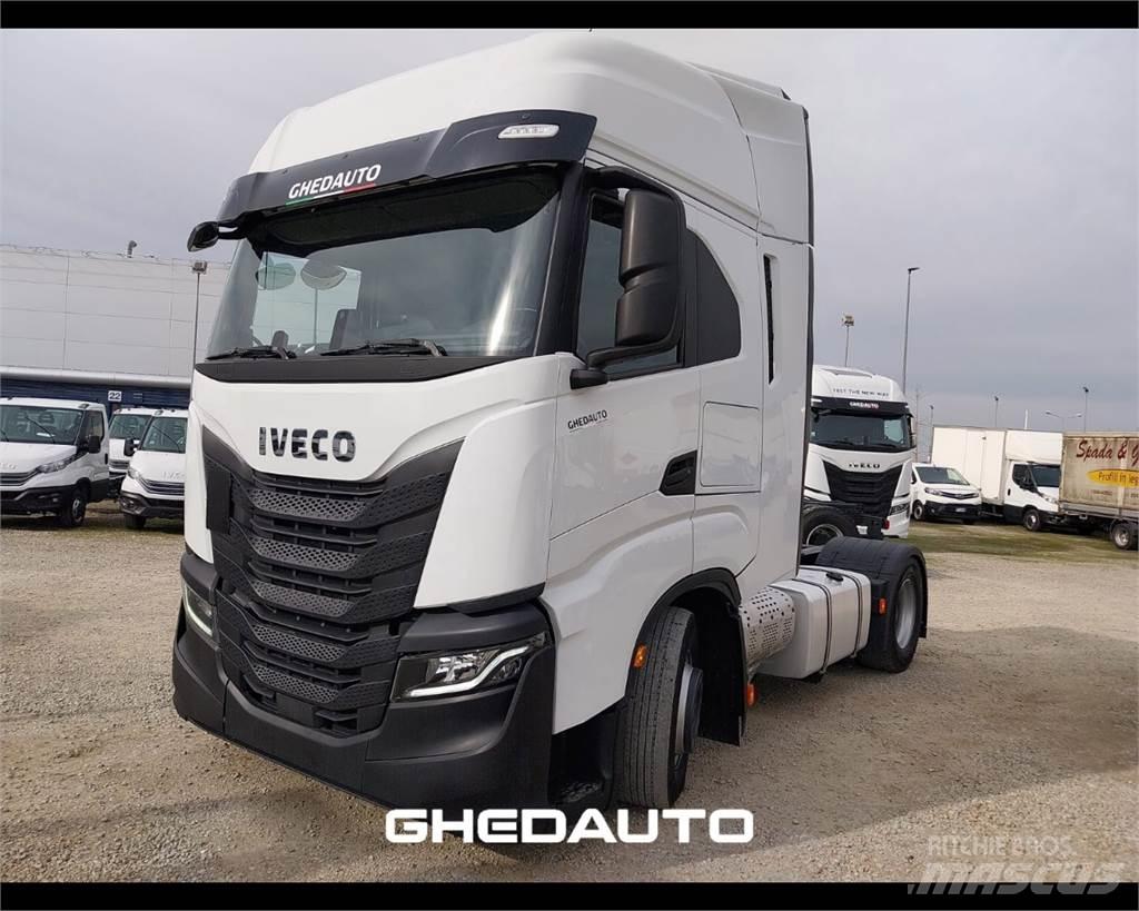 Iveco AS440S48 Skříňová nástavba