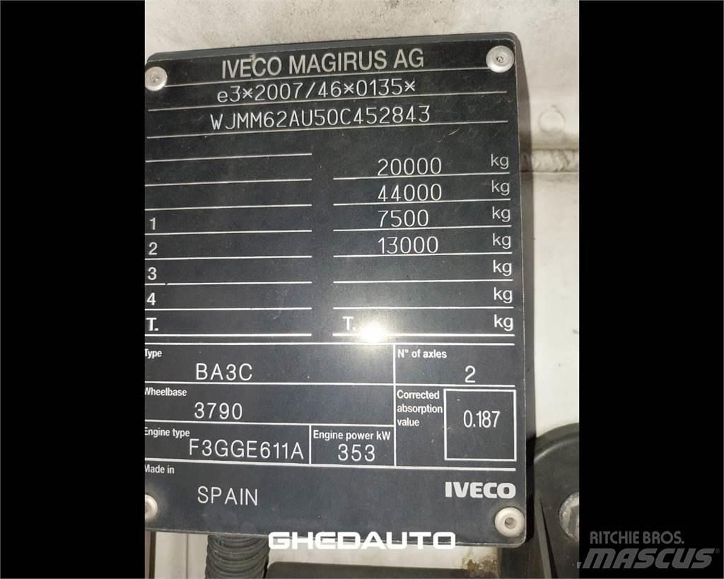 Iveco AS440S48 Skříňová nástavba