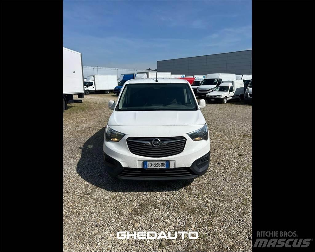 Opel Combo III 2012 Skříňová nástavba