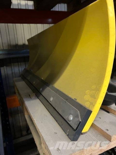 John Deere  Sněžné pluhy, přední sněhové radlice