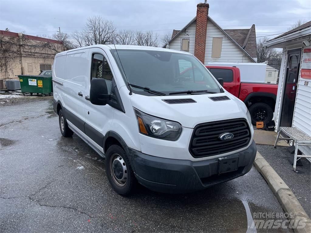 Ford Transit Skříňová nástavba