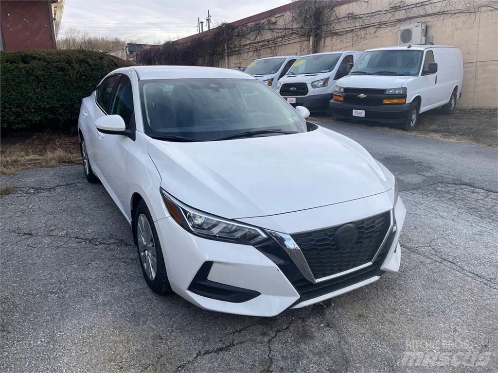 Nissan Sentra Osobní vozy
