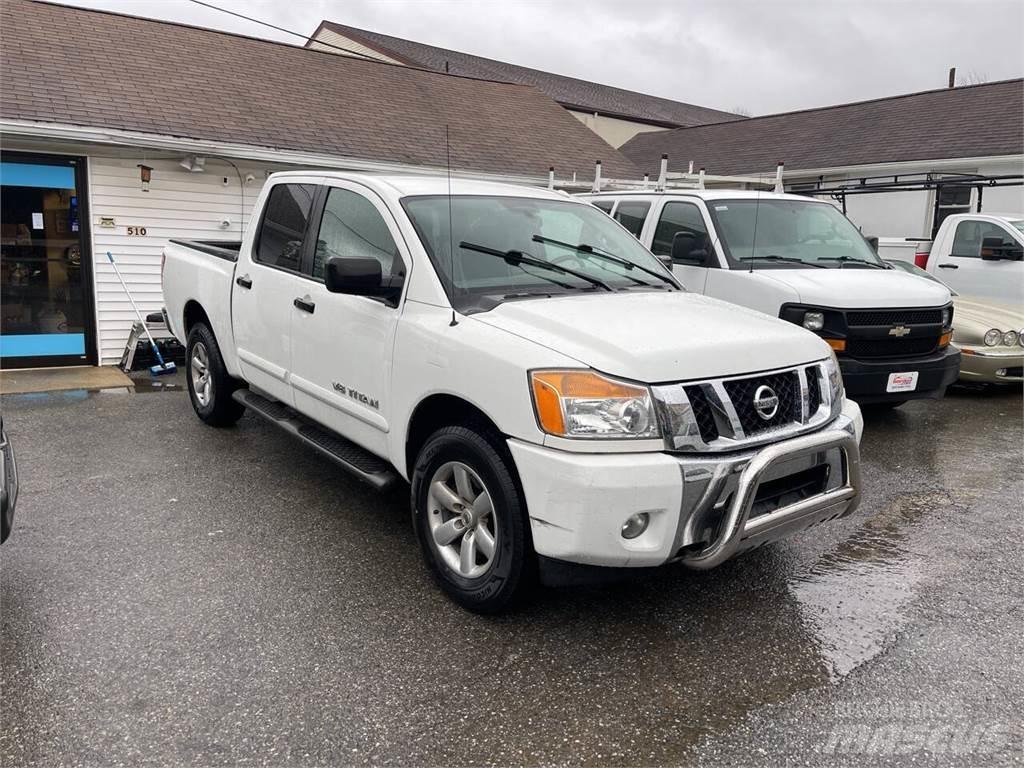 Nissan Titan Pick up/Valník