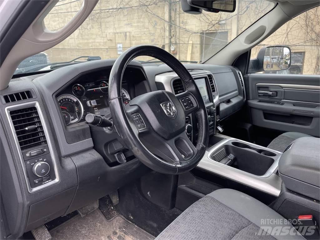 RAM 1500 Pick up/Valník