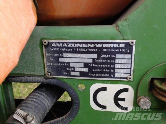 Amazone UX 4200 Tažené postřikovače