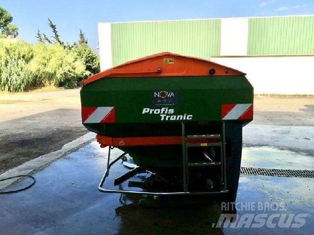 Amazone ZA-TS3200 Rozmetadlo minerálních hnojiv