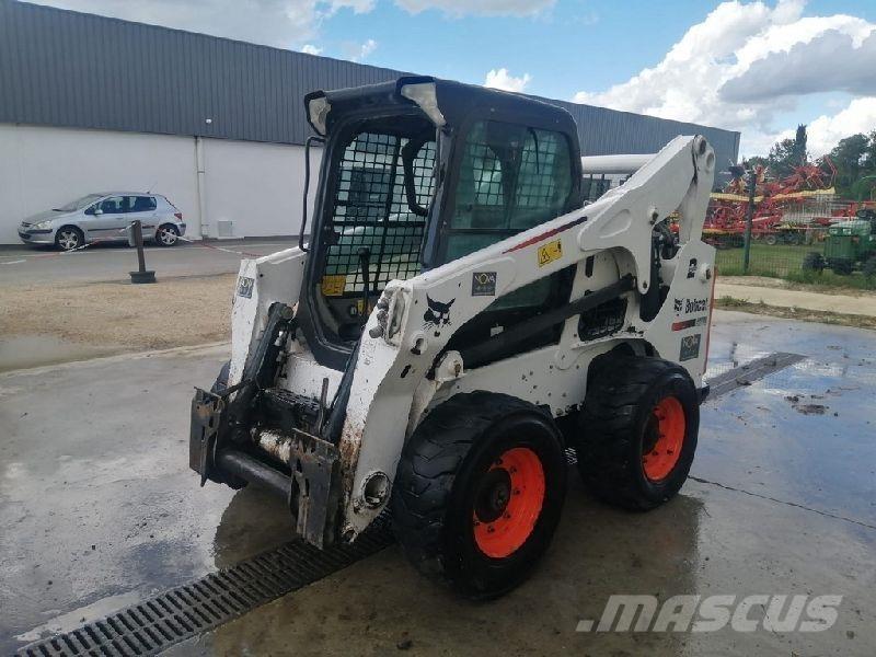 Bobcat S770 Kolové nakladače