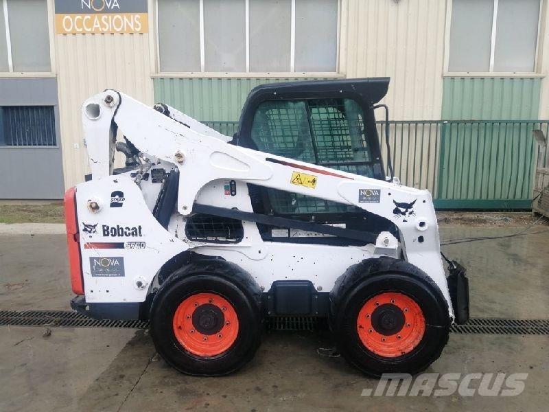 Bobcat S770 Kolové nakladače