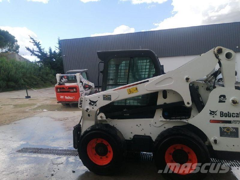 Bobcat S770 Kolové nakladače