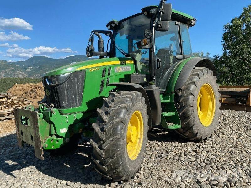 John Deere 5090R Traktory