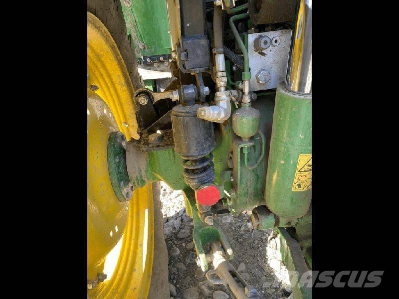 John Deere 5090R Traktory