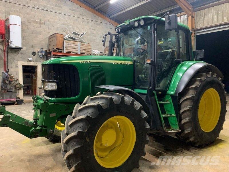 John Deere 6920 S Traktory
