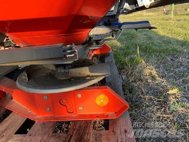 Kuhn AXIS 20.1W Rozmetadlo minerálních hnojiv
