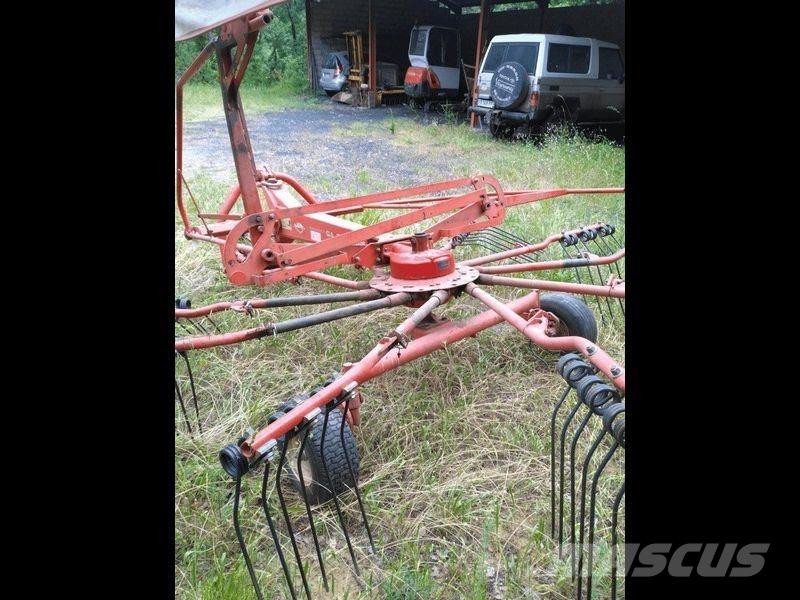 Kuhn GA 3501 GM Obraceče a shrabovače sena