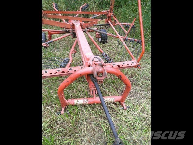 Kuhn GA 3501 GM Obraceče a shrabovače sena