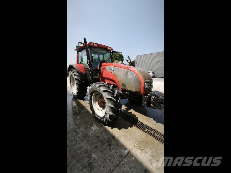 Valtra T140 Traktory