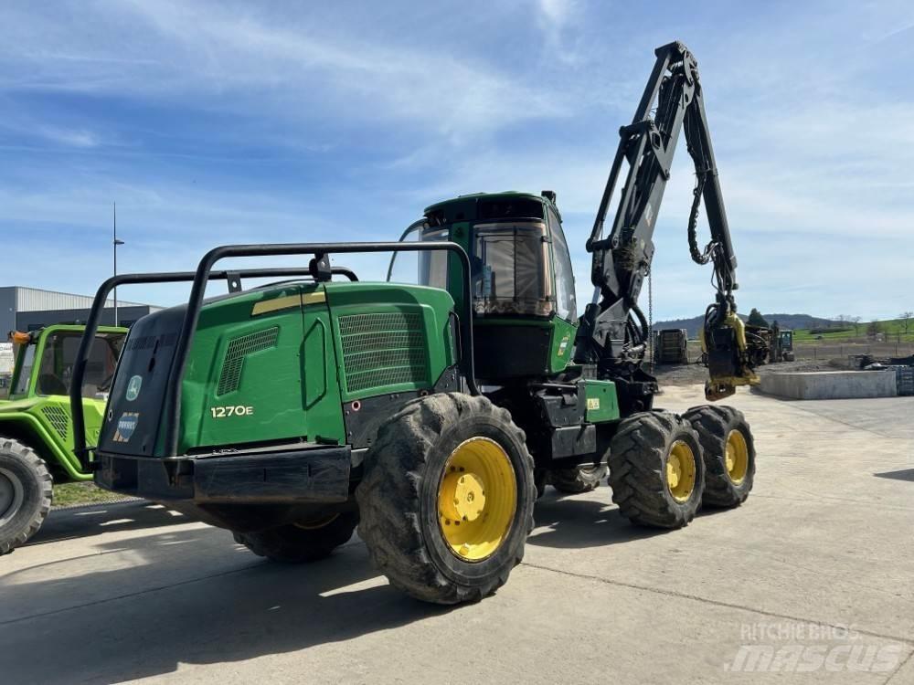 John Deere 1270E Kácecí harvestory