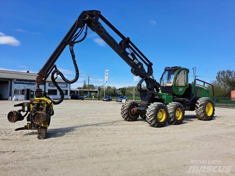 John Deere 1270E Kácecí harvestory