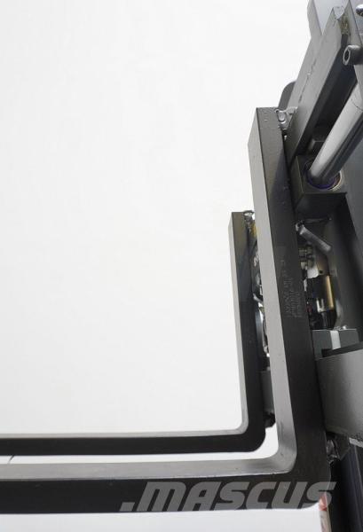 Combilift WR4 4 cestní vysokozdvižné vozíky