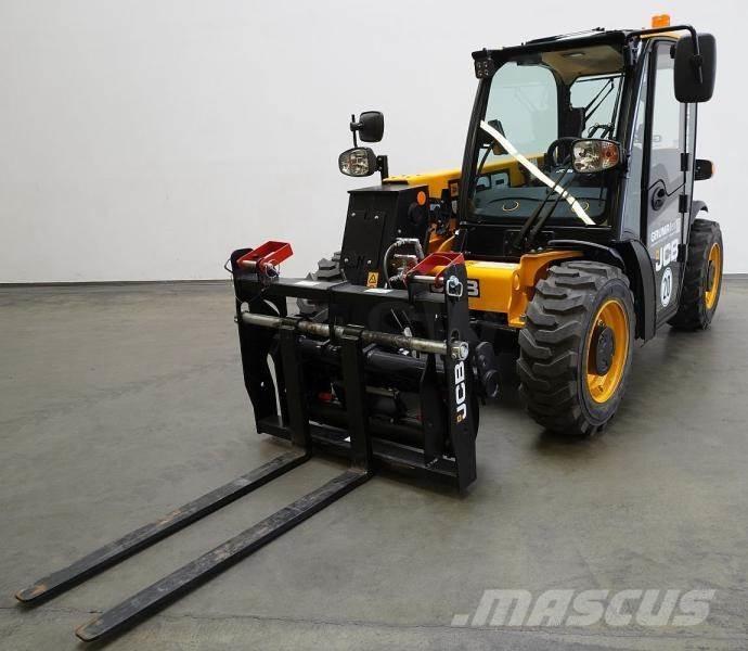 JCB 514-40 Teleskopické manipulátory