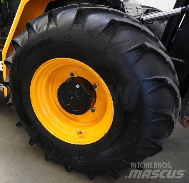 JCB 940-4 Terénní vysokozdvižné vozíky