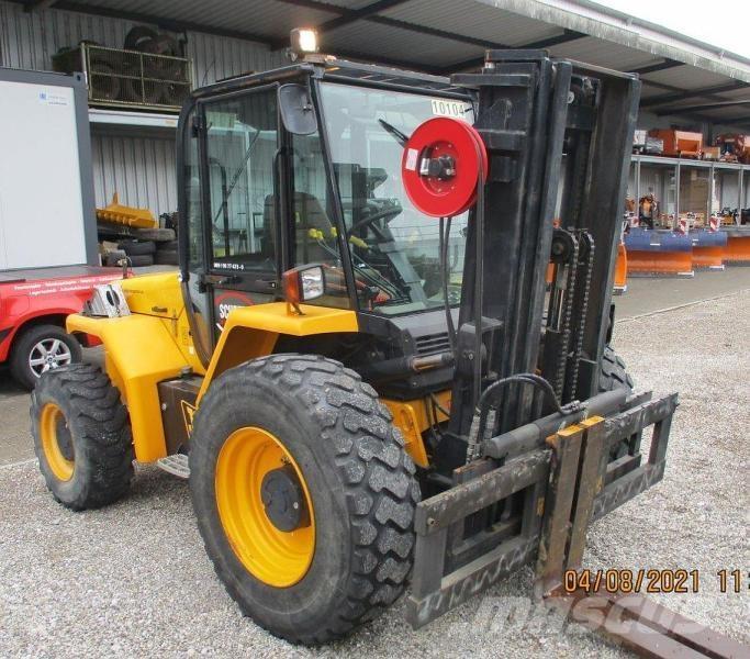 JCB 940-4 Terénní vysokozdvižné vozíky