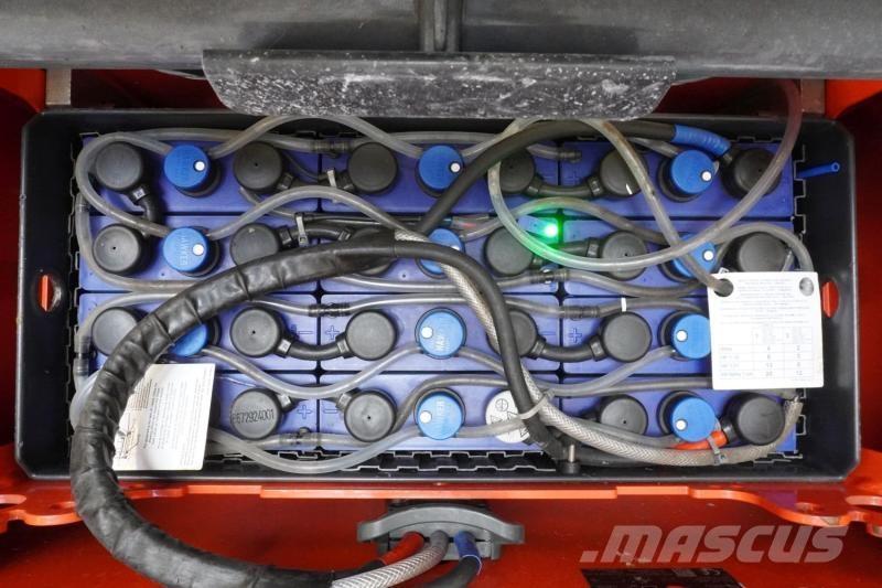 Linde D 12 133 Samohybné vozíky