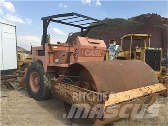 Case W1102PD Tandemové válce