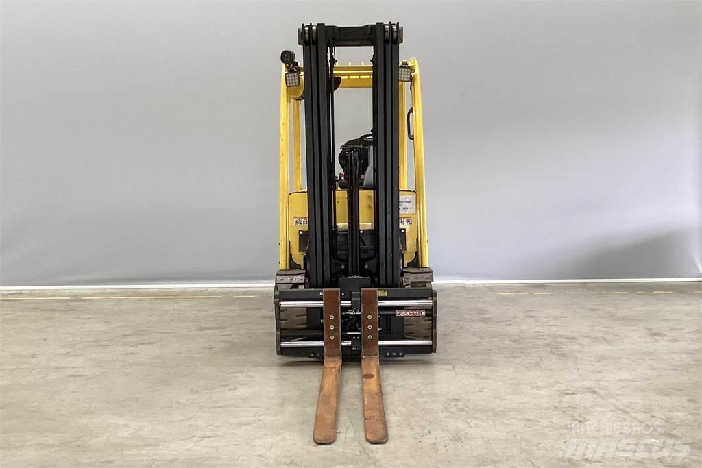 Hyster J2.5XN Akumulátorové vozíky