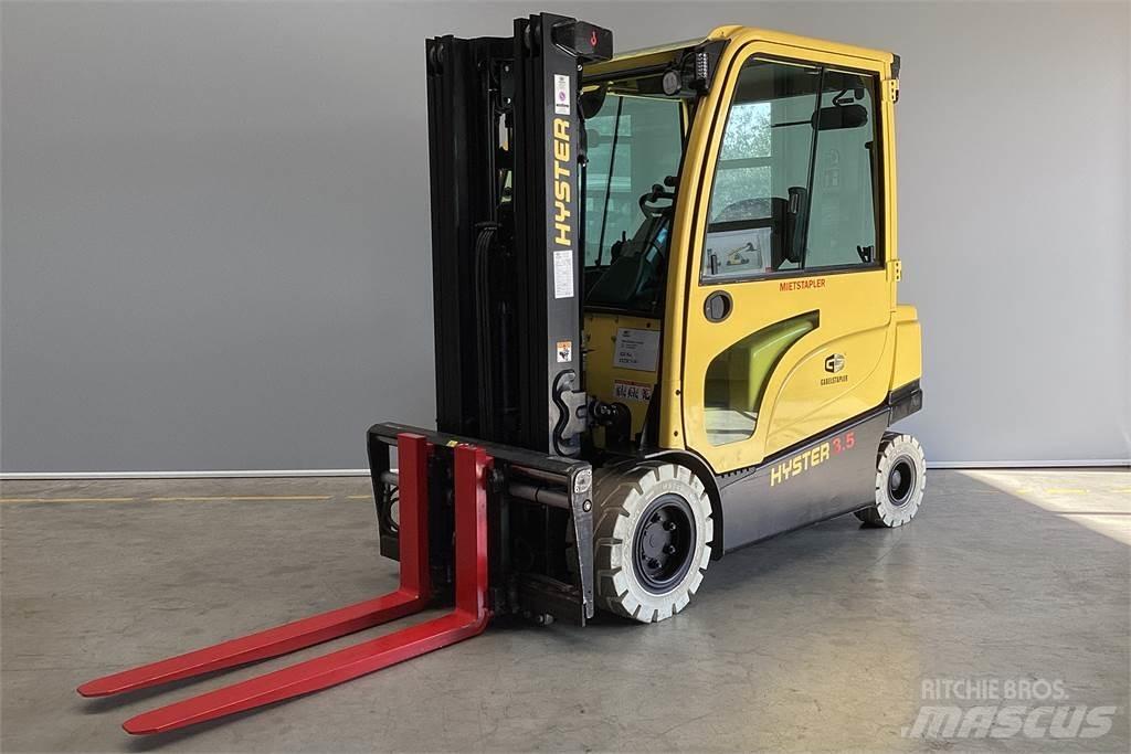 Hyster J3.50XN Akumulátorové vozíky