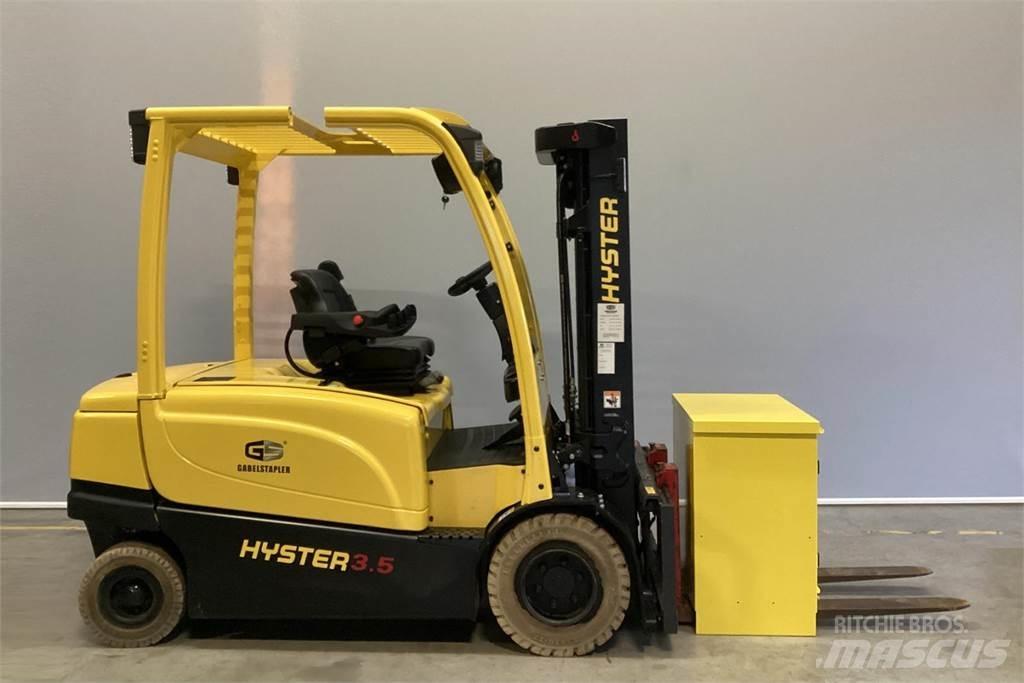 Hyster J3.50XN Akumulátorové vozíky