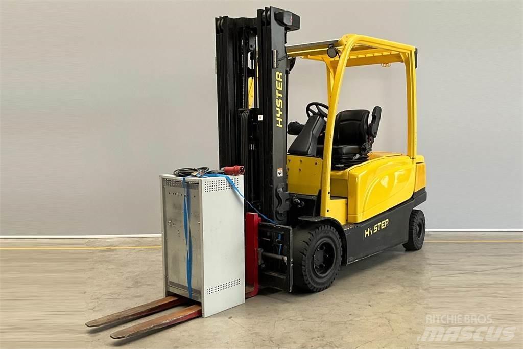 Hyster J3.5XN Akumulátorové vozíky