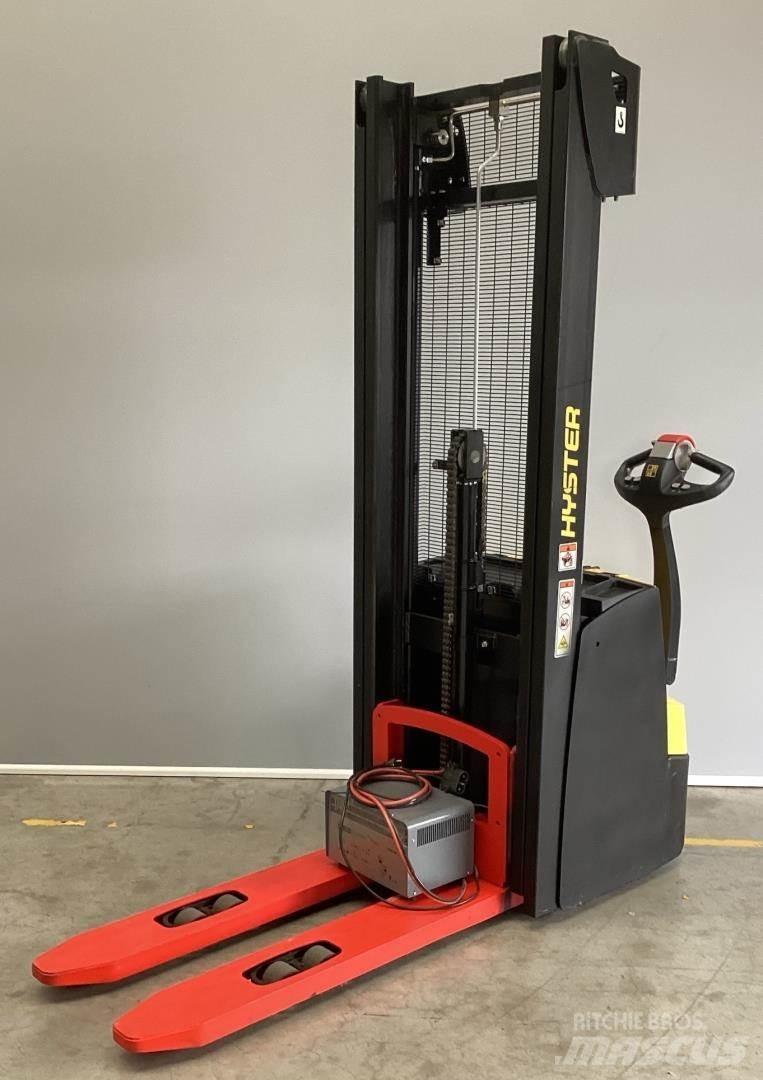 Hyster S1.4 Ručně vedené vysokozdvižné vozíky