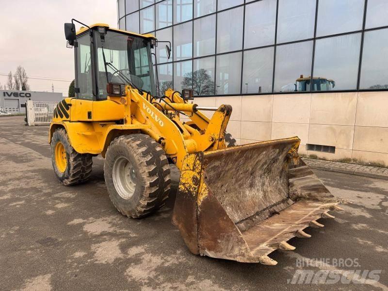 Volvo L 35 BZ Kolové nakladače