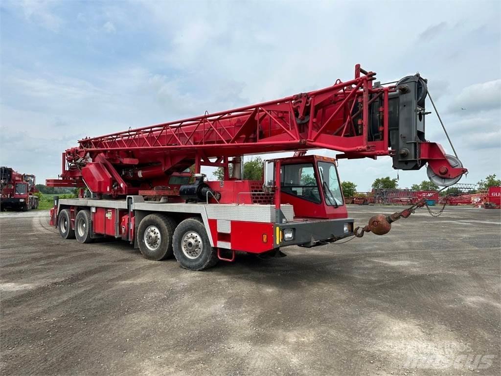 Grove TMS700E Univerzální terénní jeřáby