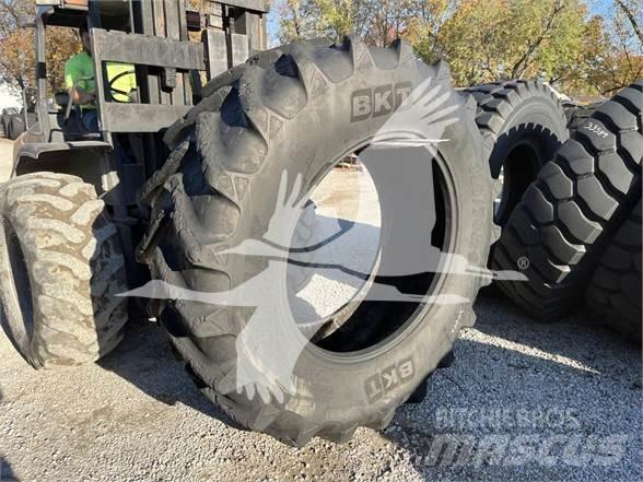 BKT 710/70R42 Stavebnictví - ostatní