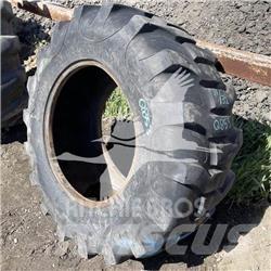 Titan 17.5L24 Pneumatiky, kola a ráfky