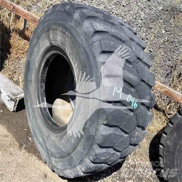 Titan 20.5R25 Pneumatiky, kola a ráfky